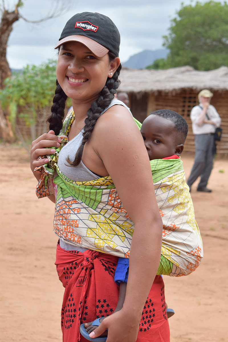 Kenia Mitre Kenia Mitre